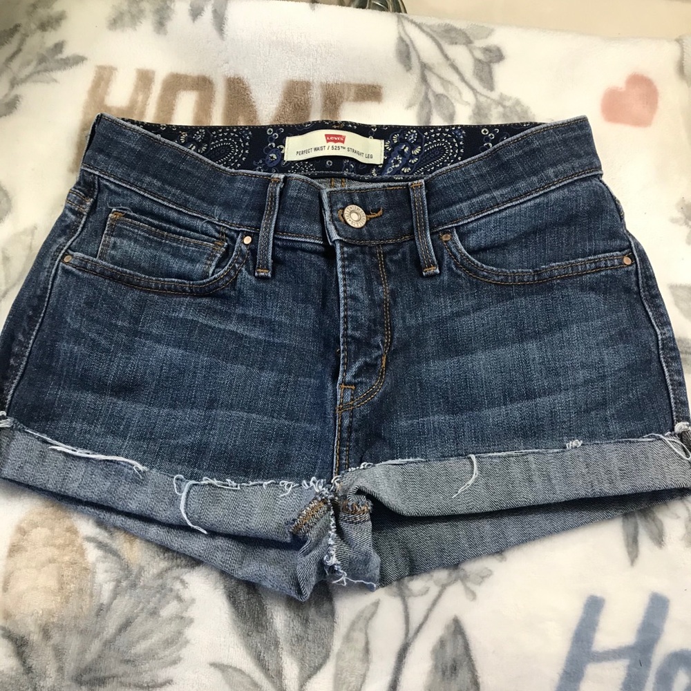 Women’s cut off jean shorts size 4